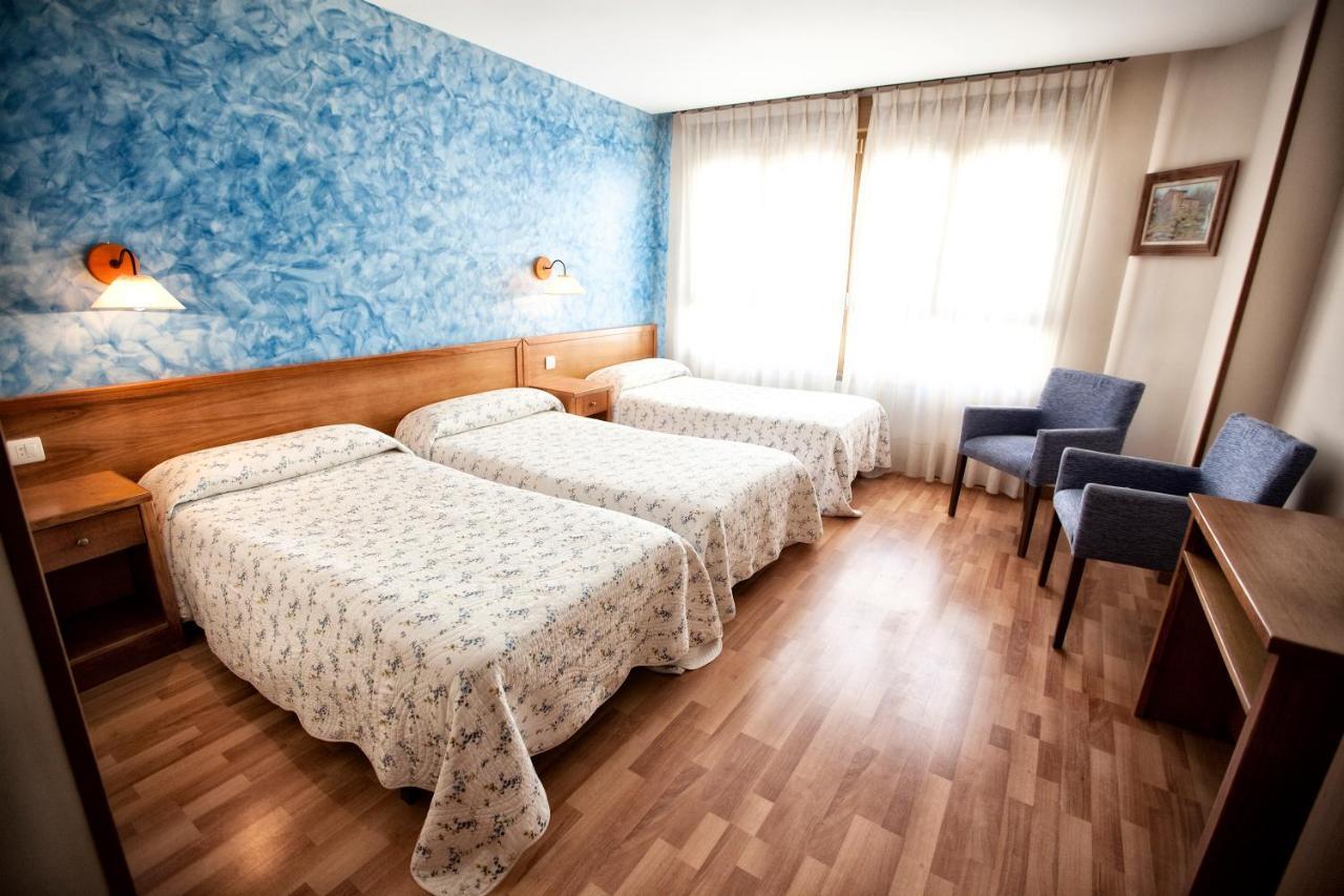 Onís Hotel Covadonga מראה חיצוני תמונה