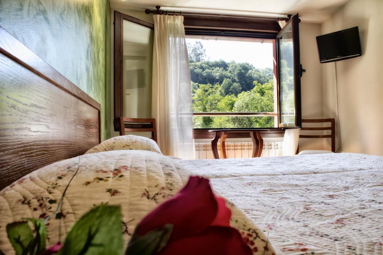 Onís Hotel Covadonga מראה חיצוני תמונה