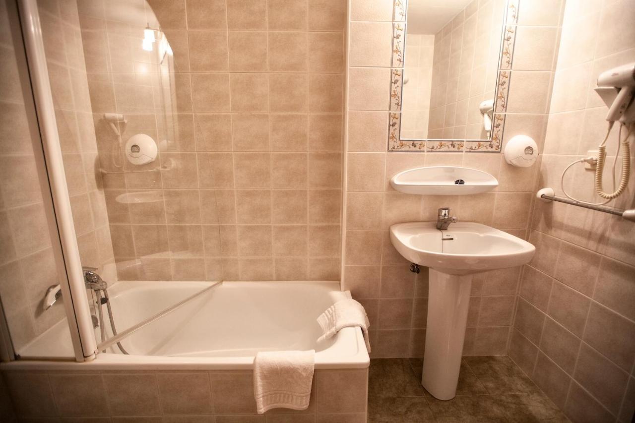 Onís Hotel Covadonga מראה חיצוני תמונה
