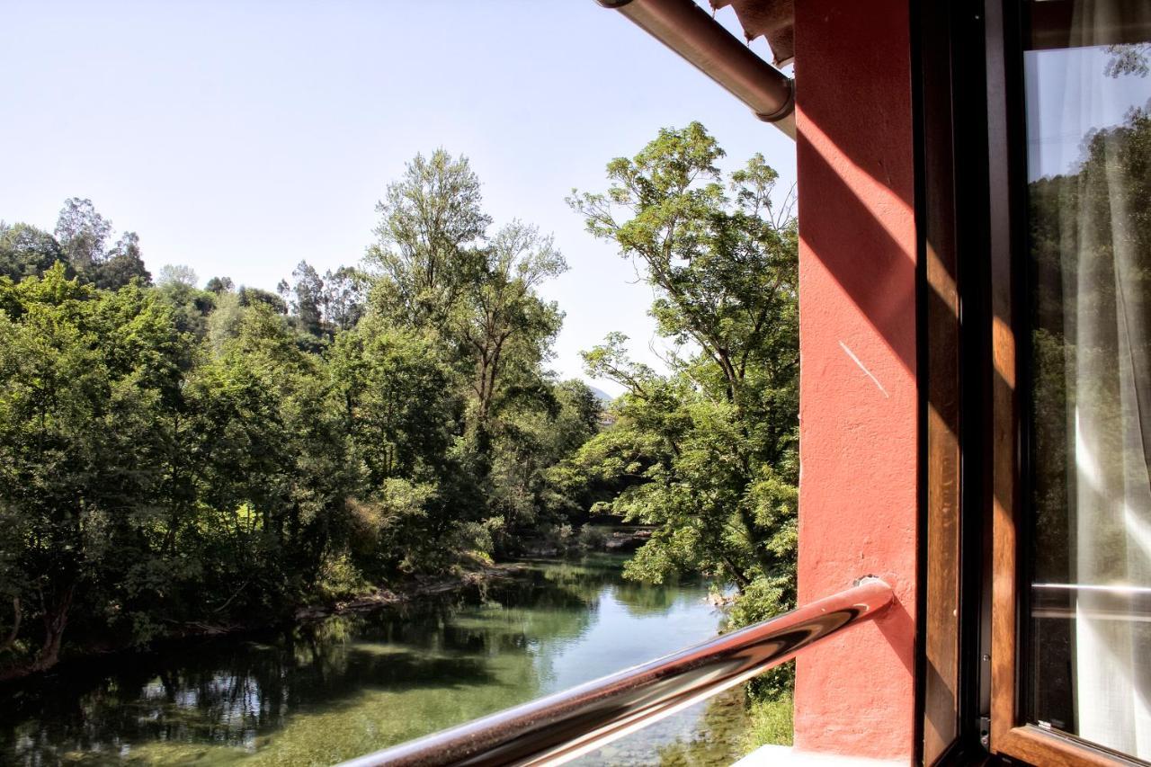 Onís Hotel Covadonga מראה חיצוני תמונה