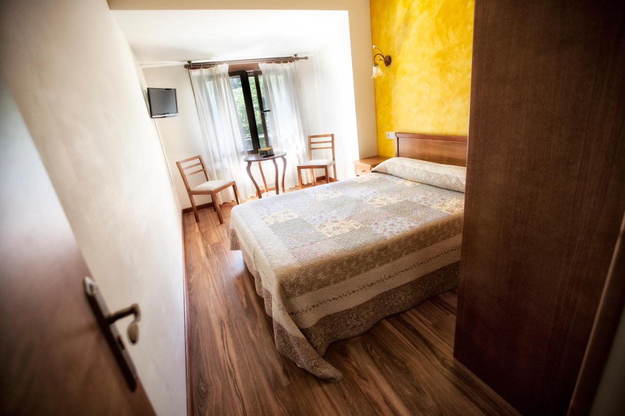 Onís Hotel Covadonga מראה חיצוני תמונה
